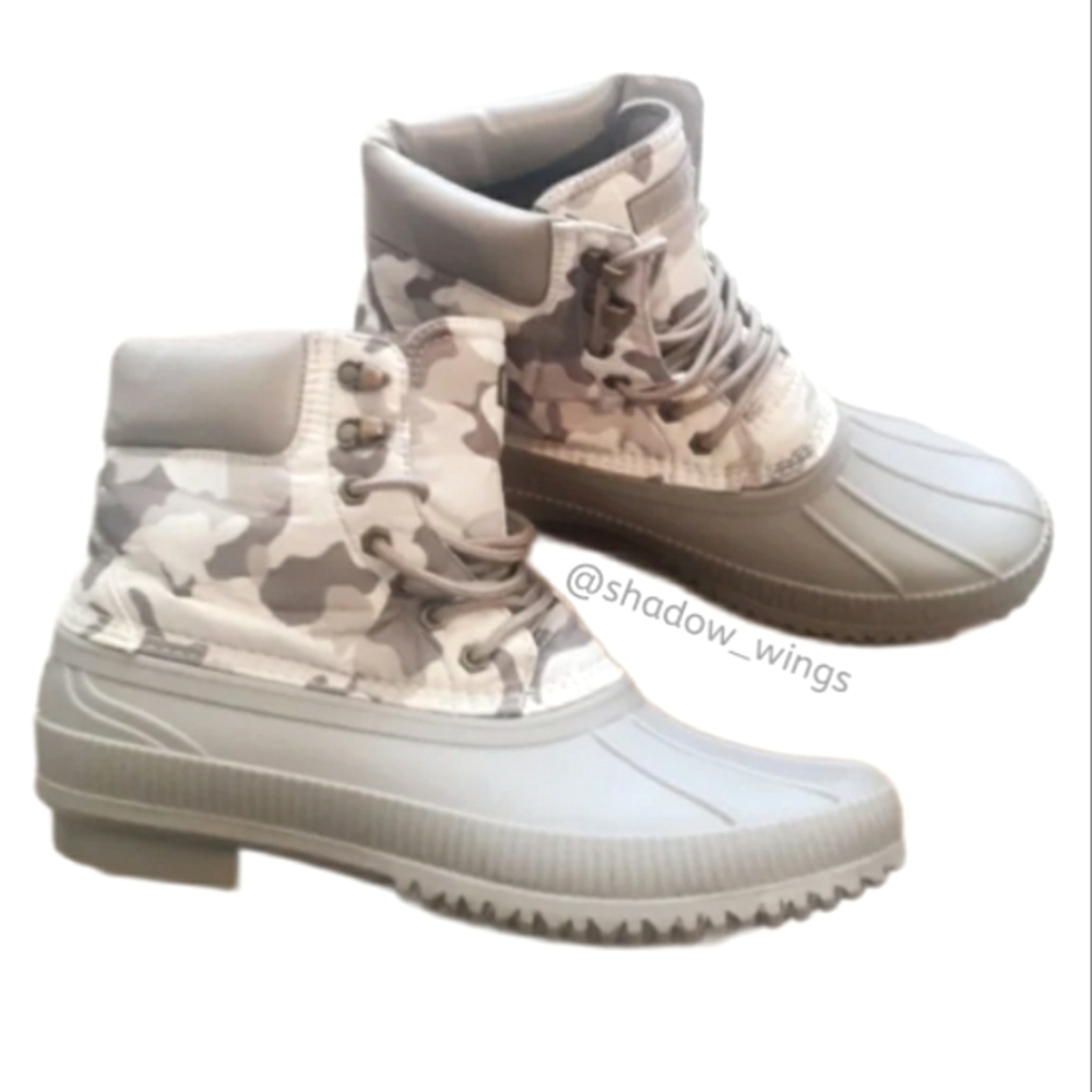 Tommy Hilfiger Colins 4 Duck Boots / Size 11 Men's White and Gray 8" Camo Boots